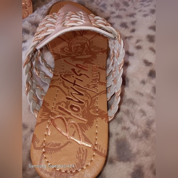 Blowfish Malibu Beeman style sandals. Lotuspisa and rose gold color. Size 9 M. - Picture 3 of 5